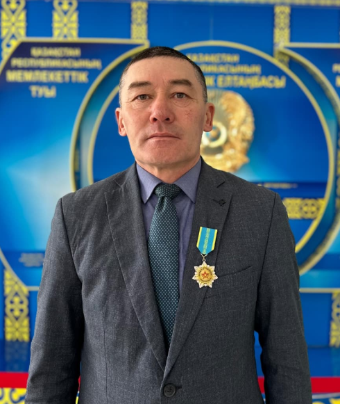Мектебіміздің директоры "Қазақстан патриоты" төсбелгісімен марапатталды. Құттықтаймыз!